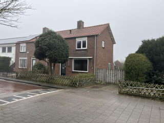 A C de Ruijter van Steveninckstraat 38 in Hedel